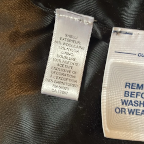 Vintage wool short jacket in size medium - Picture 9 of 9